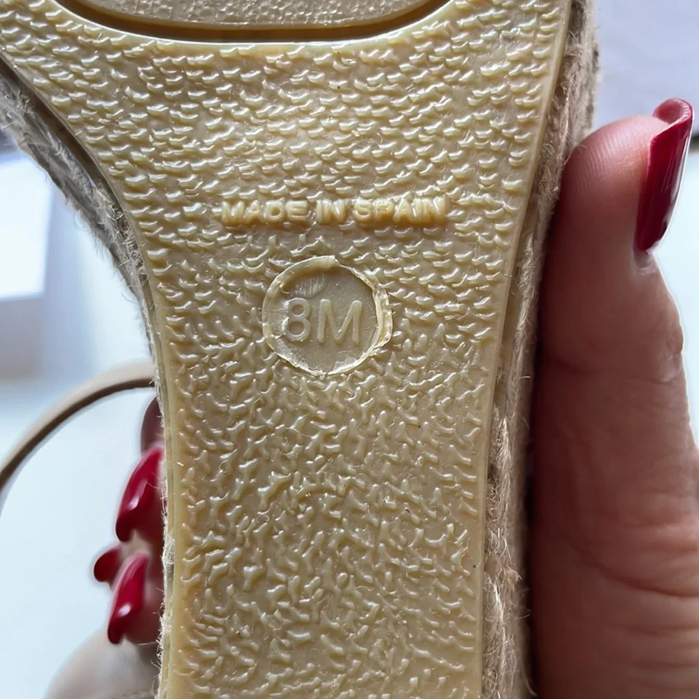 Etienne Aigner Vanna Wedge Espadrille size 8 M